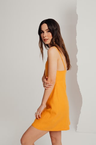 A LOT LESS - Vestido 'Carolina' en naranja