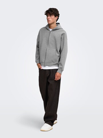 Veste de survêtement 'GOYLE ' Only & Sons en gris