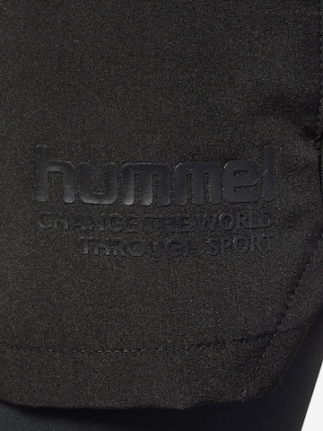 Hummel Slimfit Sportbroek in Zwart