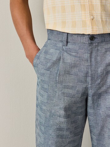 regular Pantaloni con pieghe di Next in blu