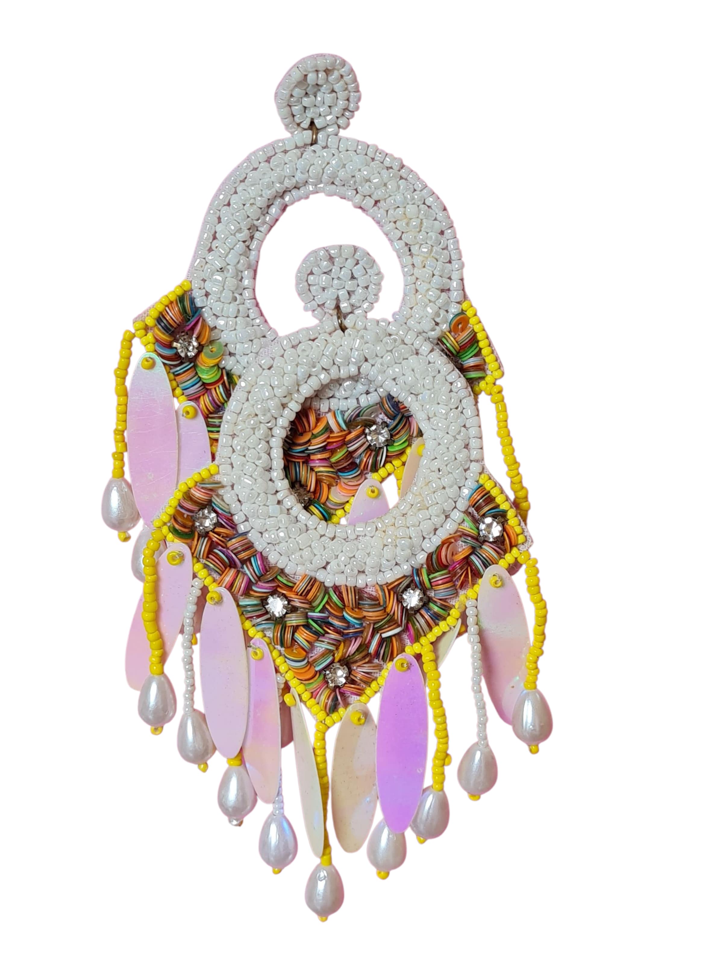 PfauGermany Earrings 'Hangeing Beads' in White