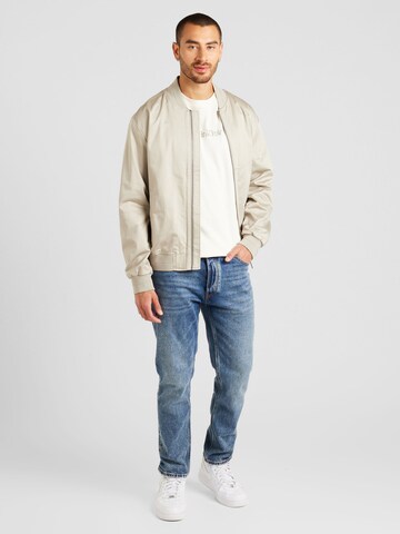 Calvin Klein Regular T-Shirt in Beige