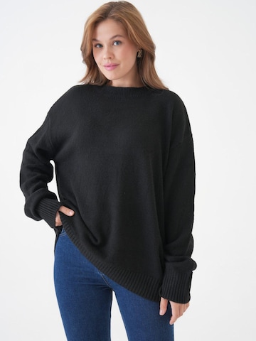 WOMAN VISION Trui in Zwart: voorkant