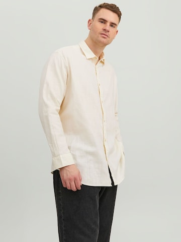 Jack & Jones Plus Slim fit Button Up Shirt in White: front