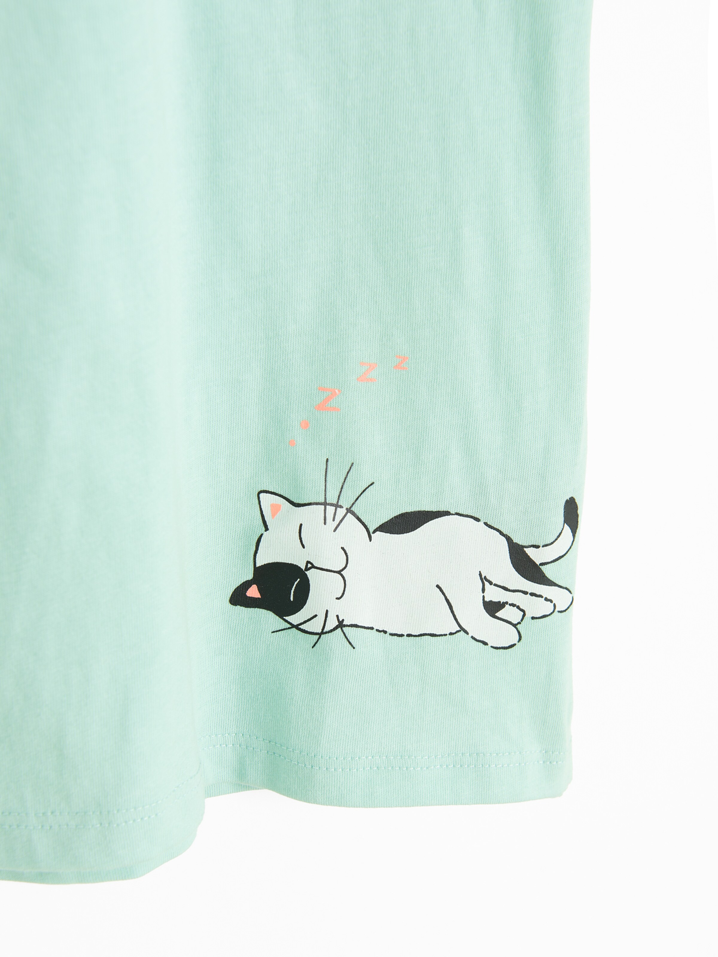 Pijamale de la Cool Club pe mai multe culori