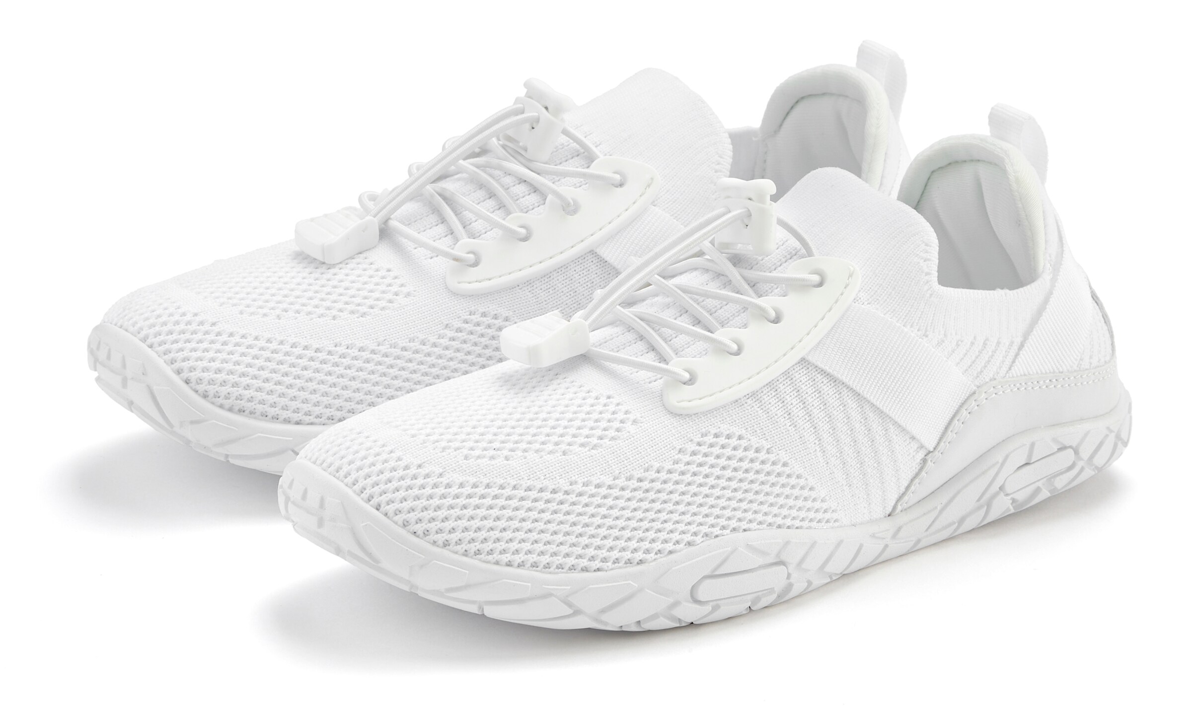 Sneaker low de la LASCANA pe alb