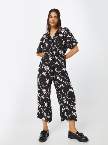 Tuta jumpsuit di Monki in nero