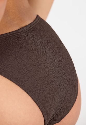 Athlecia Bikinihose 'Larinie' in Braun