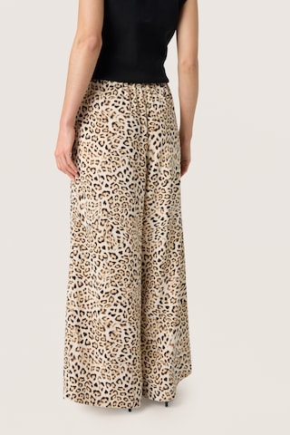SOAKED IN LUXURY Wide leg Broek 'Shirley' in Beige