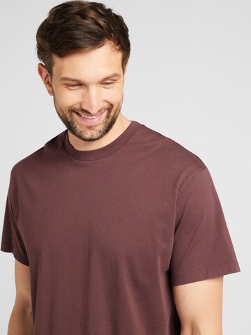 LEVI'S ® T-Shirt 'GOLD TAB' in Braun