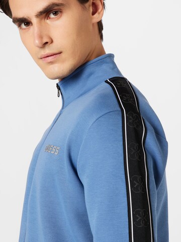 GUESS Sportsweatjacke 'MICKEY' in Blau