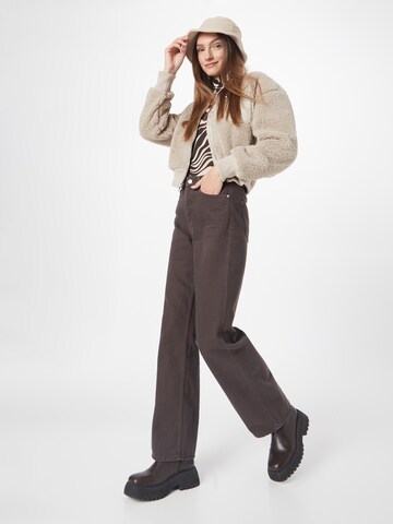 Abercrombie & Fitch Prehodna jakna | siva barva