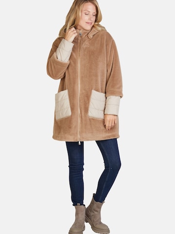 Veste outdoor White Label en marron : devant
