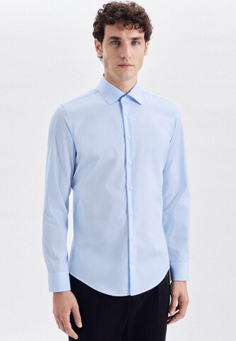 Coupe slim Chemise business 'Smart Classics' SEIDENSTICKER en bleu : devant