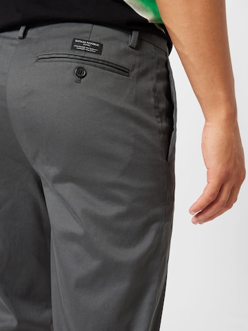 Banana Republic Regular Hose in Grau