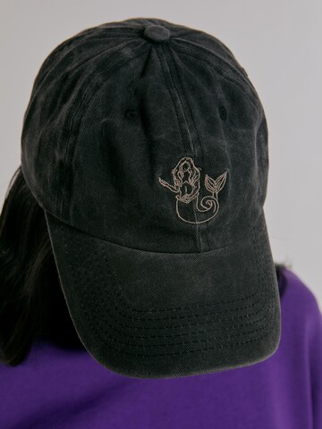 Cappello da baseball 'Evie' di ABOUT YOU x Chiara Biasi in nero