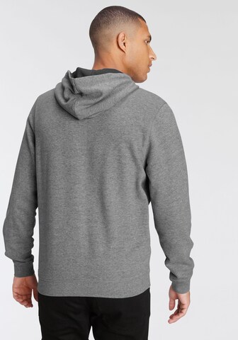 HECHTER PARIS Sweatshirt in Grau