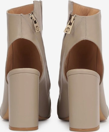 Kazar Boots in Beige