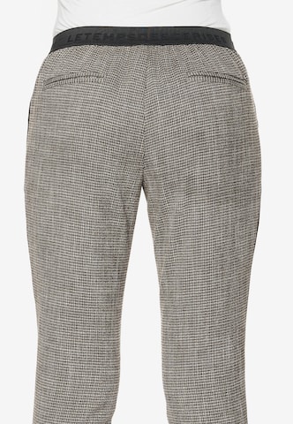 Le Temps Des Cerises Regular Pants 'NAGA' in Grey