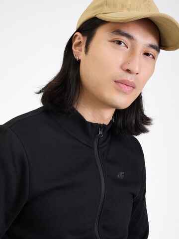 4F Sportsweatjacke in Schwarz