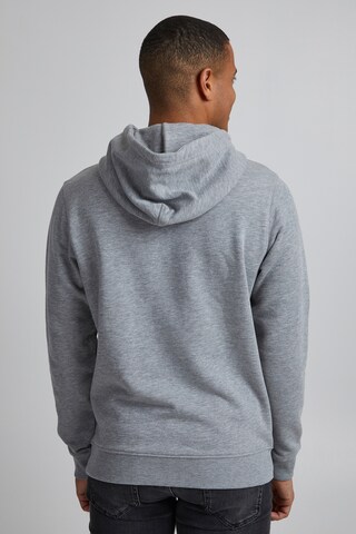 Sweat-shirt 'Sinius' Casual Friday en gris