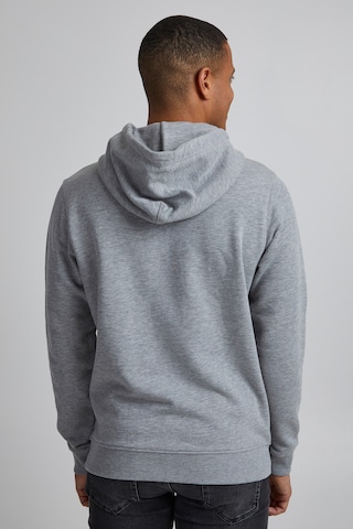 Sweat-shirt 'Sinius' Casual Friday en gris