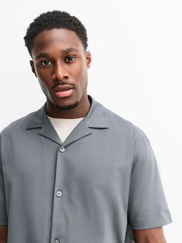 Next Tavaline suurus Triiksärk, värv hall