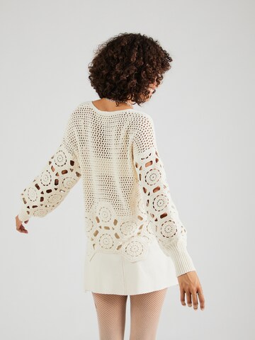 VILA ROUGE EDIT Pullover 'LILLIE' in Beige
