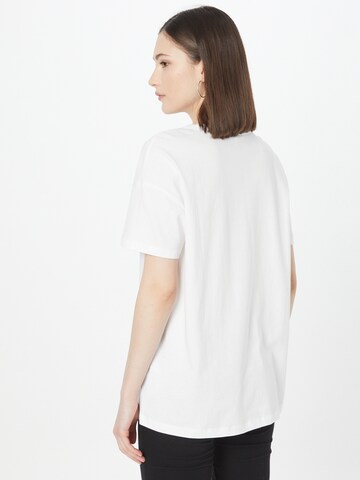 ONLY - Camiseta 'TAMMY' en blanco