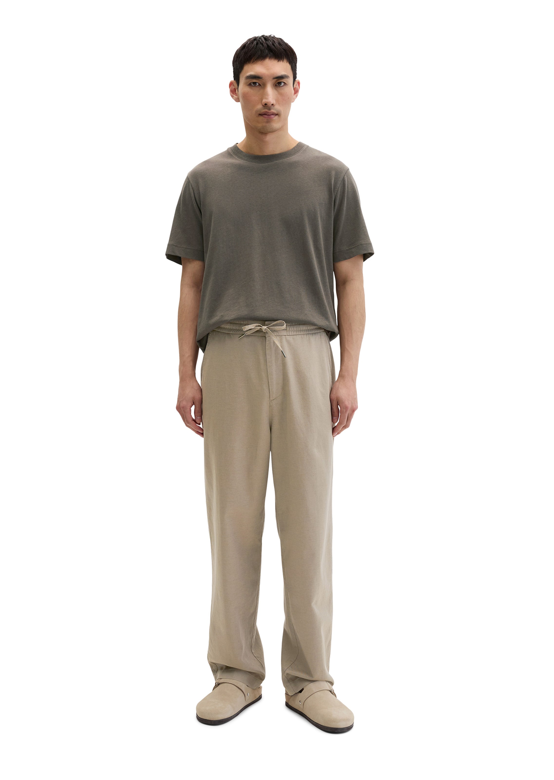 Marc O'Polo Loose fit Chino trousers in Beige: front