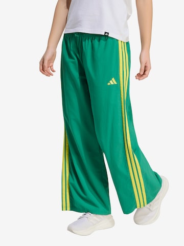 ADIDAS SPORTSWEAR Baggy Urheiluhousut 'Essentials' värissä vihreä: etupuoli