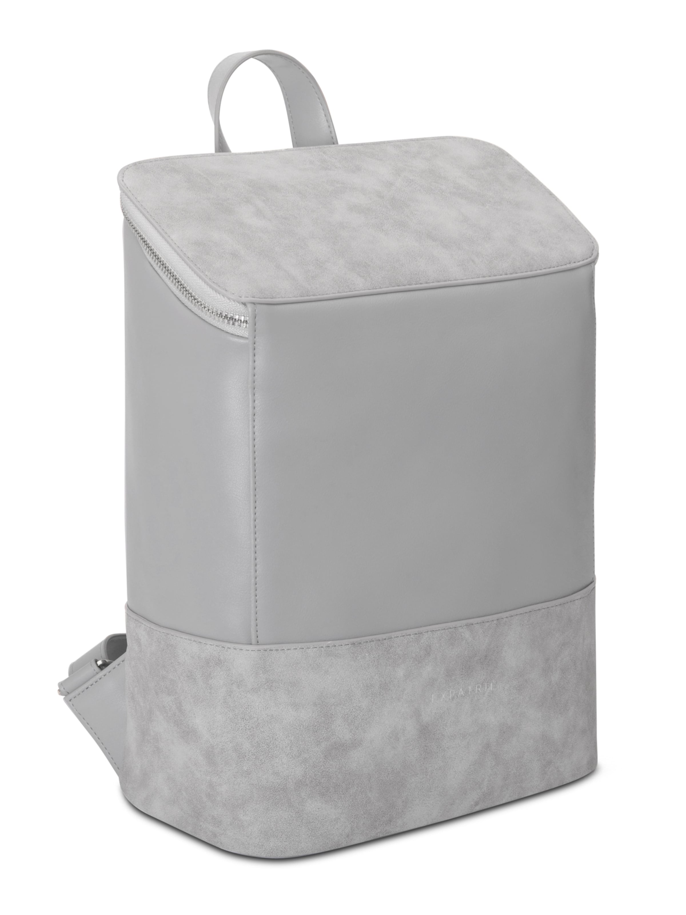 Expatrié Backpack in Grey: front