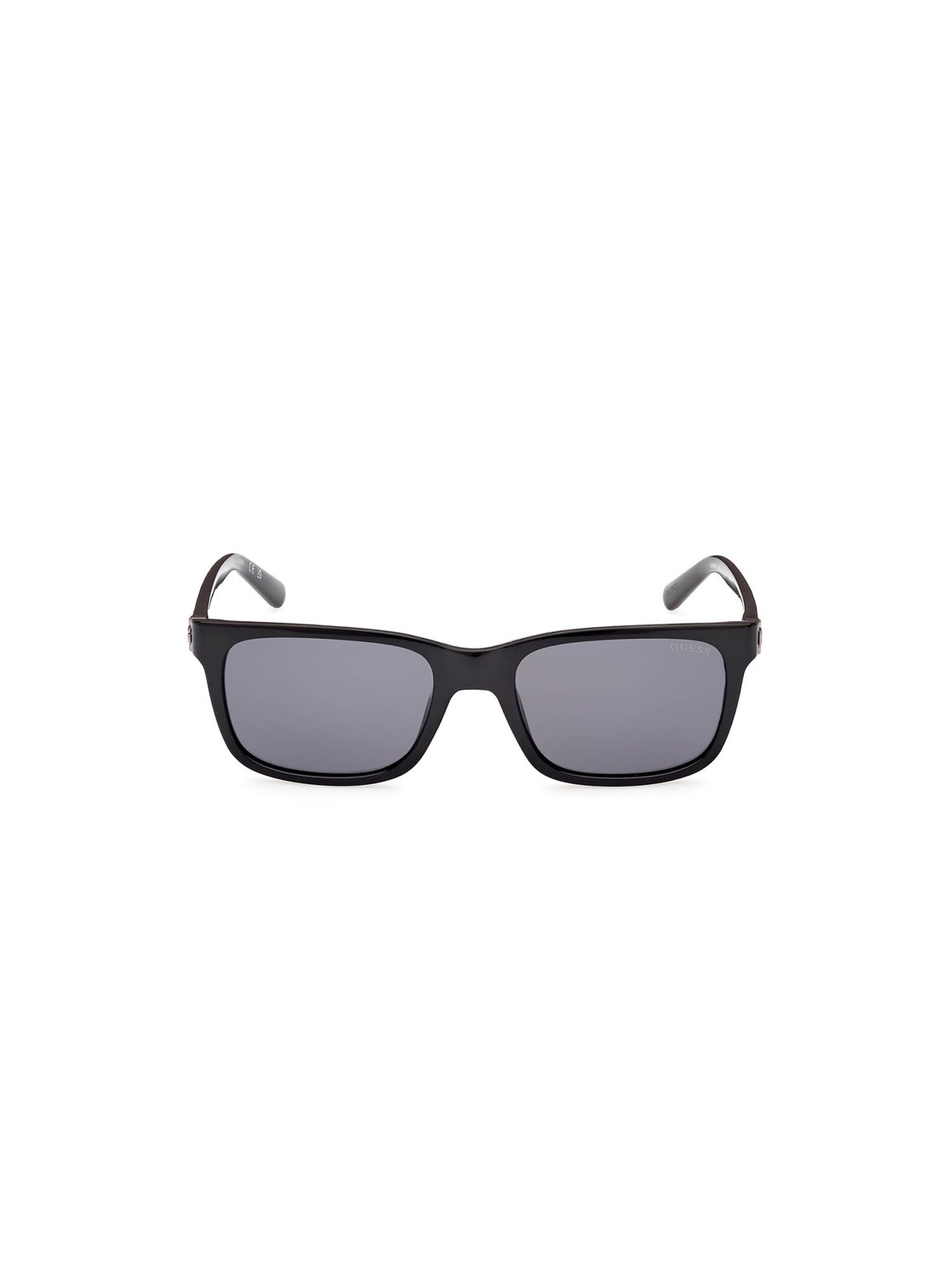 GUESS Sunglasses in Black: front