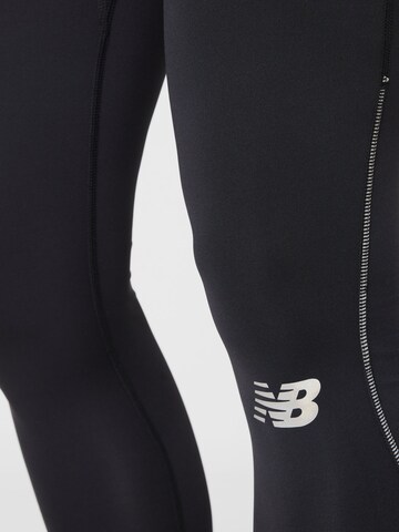 Skinny Pantaloni sportivi di new balance in nero