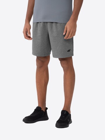 4F Slimfit Sportovní kalhoty – šedá