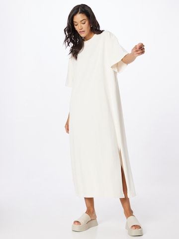 Robe Karo Kauer en beige : devant