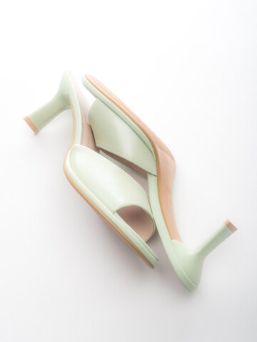 Estro Pantolette '247-9635'‌‌‌‌‌‌‌‌‌‌ in Grün