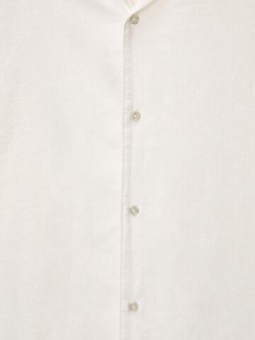 Pull&Bear Comfort Fit Skjorte i hvid