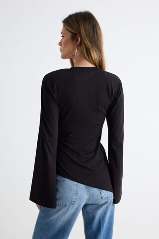 Tricou de la Trendyol pe negru