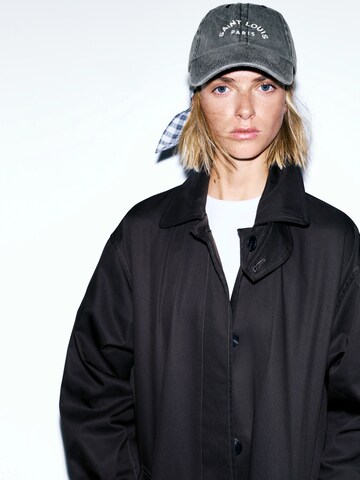 Casquette 'SAINT LOUIS' Pull&Bear en noir