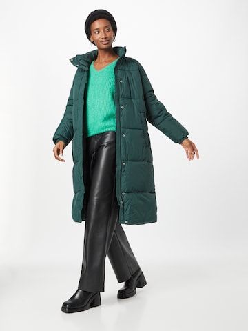 Manteau d’hiver 'Flawly 9543' minimum en vert