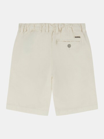 GUESS Regular Shorts in Weiß