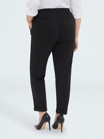 Fiorella Rubino - regular Pantalón en negro