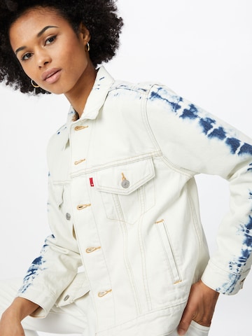 LEVI'S ® Välikausitakki 'Ex-Boyfriend Trucker Jacket' värissä valkoinen