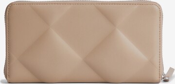 Calvin Klein Wallet in Beige