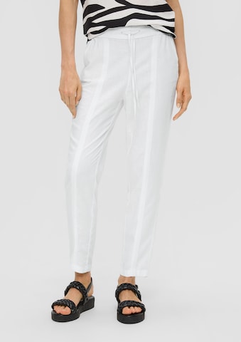 s.Oliver Tapered Pants in White: front