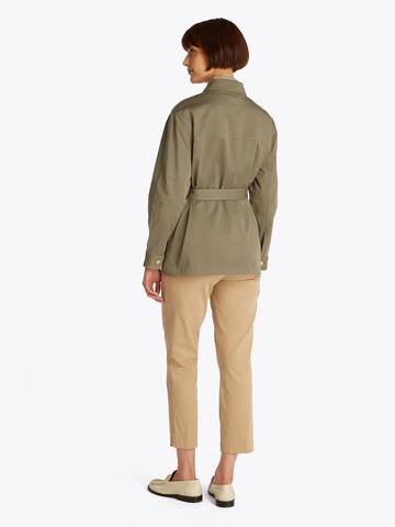 TOMMY HILFIGER Overgangsjakke i brun