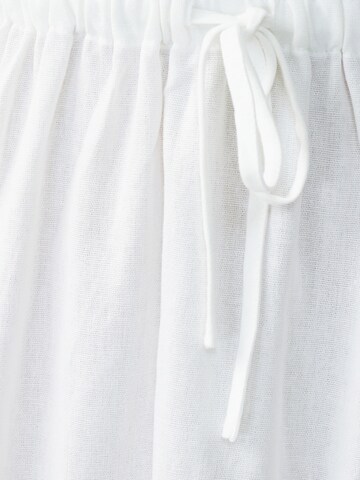 St MRLO - Vestido en blanco