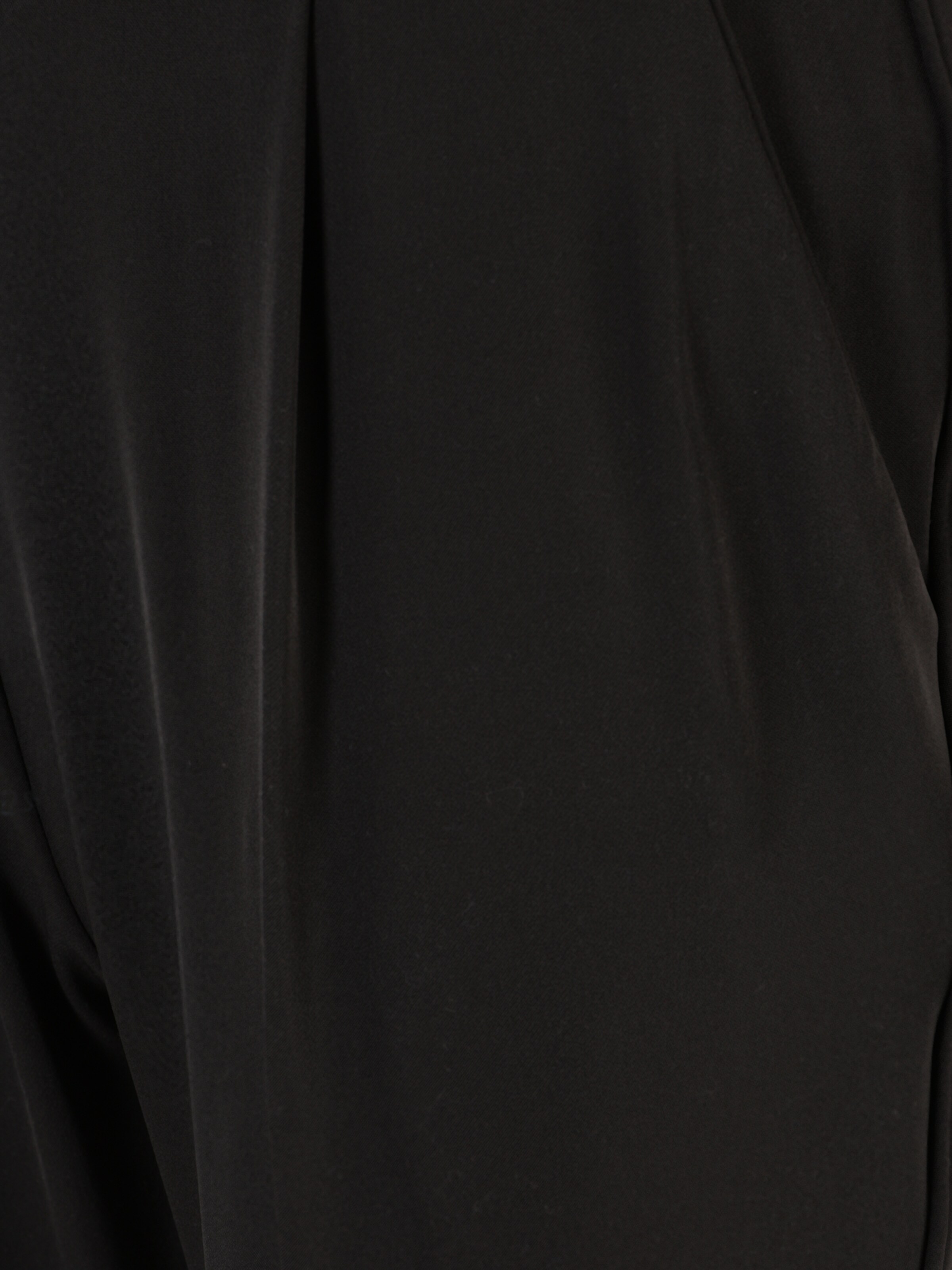 Wallis Regular Veckad byxa i svart