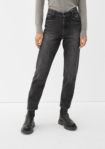 s.Oliver Tapered Jeans in Grijs: voorkant